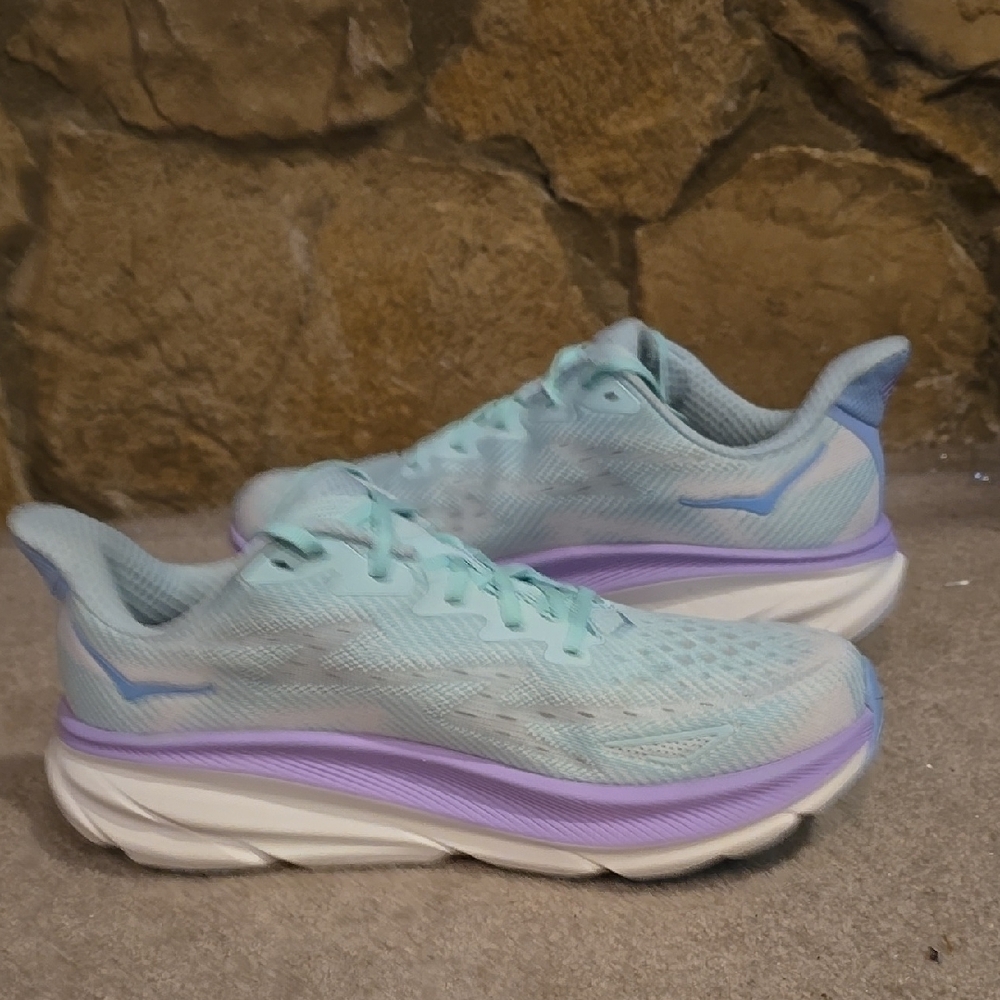 Hoka Clifton 9